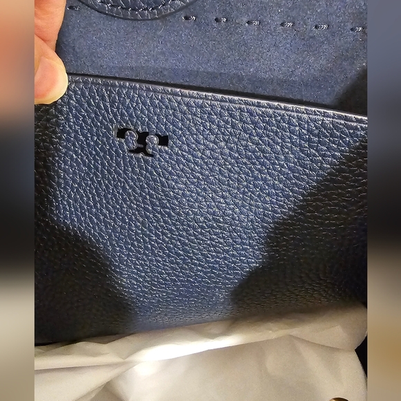 Tory Burch **BEAUTIFUL** Navy Blue McGraw Womens Leather/Suede Small Bucket Bag - Picture 5 of 13